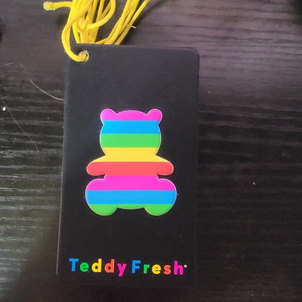 Teddy Fresh Sticker Tag